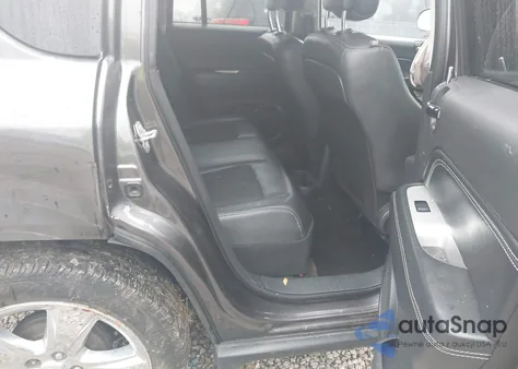 2015 Jeep Compass Latitude z USA, uszkodzony, nr VIN 1C4NJCEB3FD139202